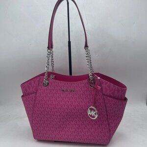 Michael Kors Jet Set Travel Large Tote • Fruit Du Dragon Signature Print • Model